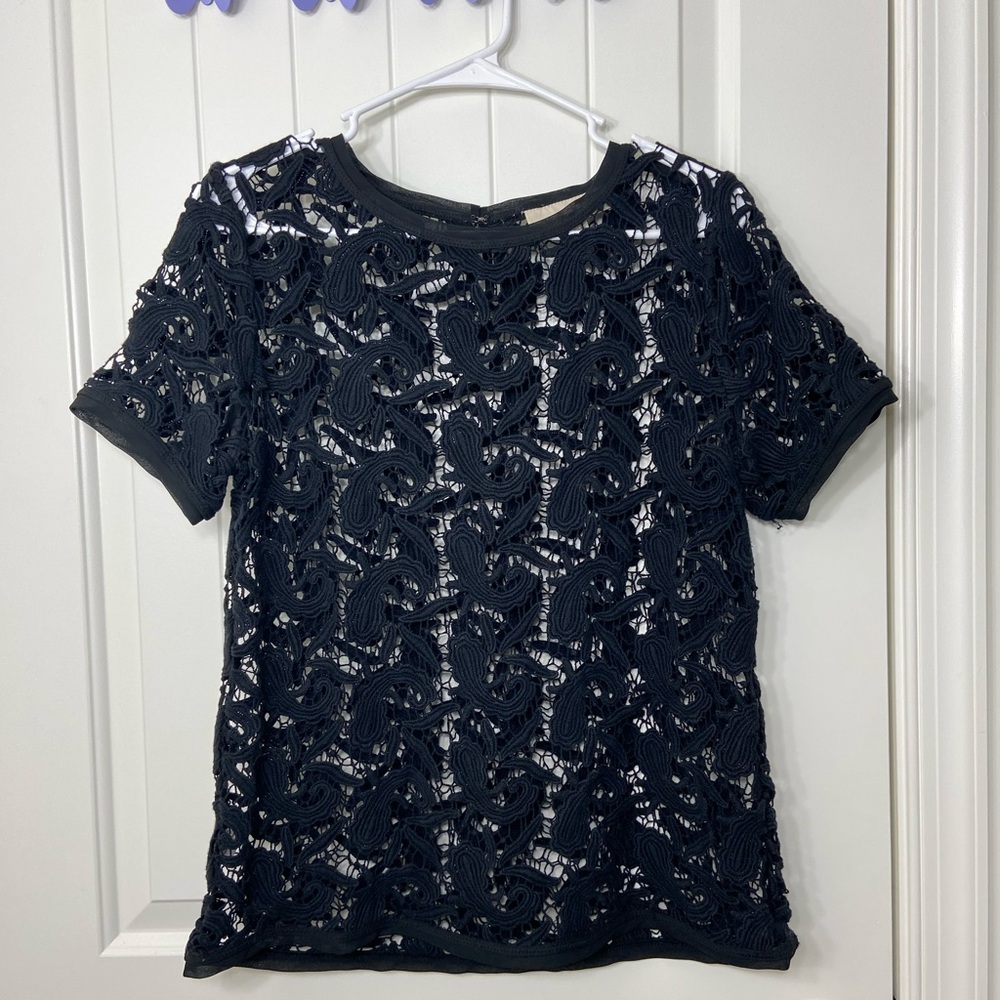 EUC LOFT Ann Taylor women’s black paisley crochet patterned lace‎ blouse medium
